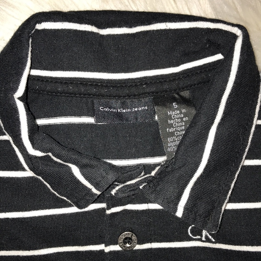 Boys Calvin Klein TEAL BLUE logo Shirt size 5 Black/White Polo stripe Top - Picture 7 of 9